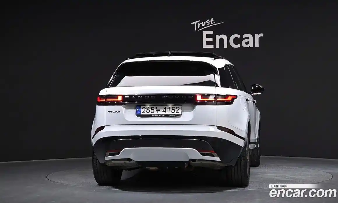 Land Rover Range-Rover Velar 2024 3.0 гидро в Москве № 231206, фото 4