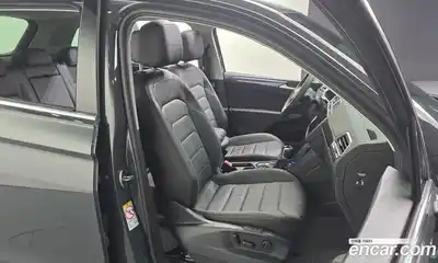 Volkswagen Tiguan 2022 2.0 гидро в Москве № 232129, миниатюра 12