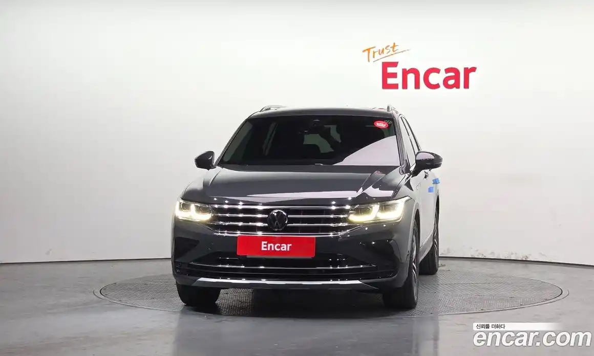 Volkswagen Tiguan 2022 2.0 гидро в Москве № 232129, фото 3
