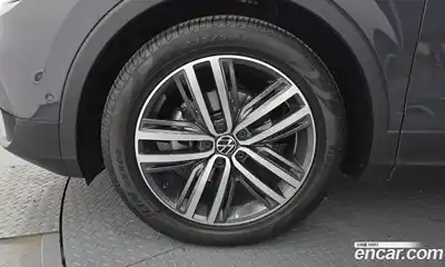 Volkswagen Tiguan 2022 2.0 гидро в Москве № 232129, миниатюра 5