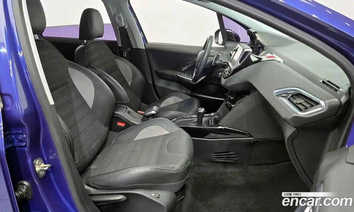 Peugeot 2008 2015 1.6 гидро в Москве № 257509, фото 11