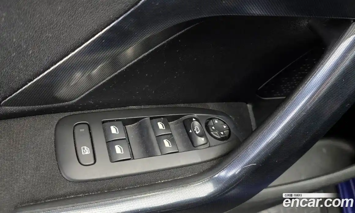 Peugeot 2008 2015 1.6 гидро в Москве № 257509, фото 17