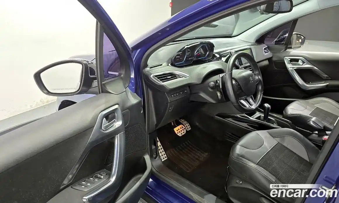 Peugeot 2008 2015 1.6 гидро в Москве № 257509, фото 10