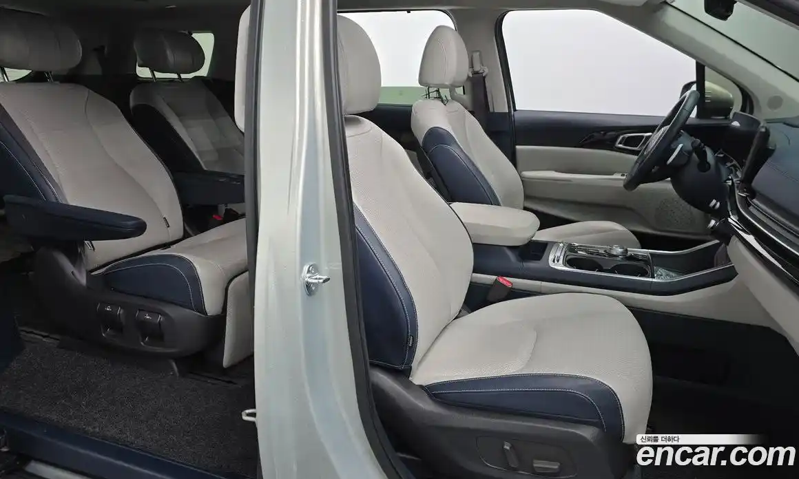 Kia Canival 2024 1.6 гидро в Москве № 123868, фото 10