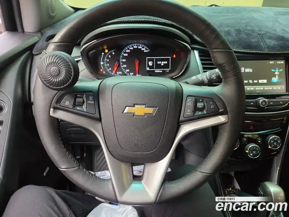 Chevrolet Trax 2017 1.6 гидро в Москве № 1320527, фото 11