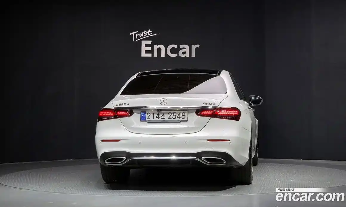 Mercedes-Benz E-Class 2023 1.9 гидро в Москве № 139149, фото 4