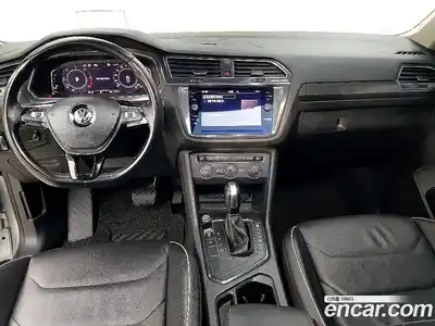 Volkswagen Tiguan 2020 2.0 гидро в Москве № 1405688, миниатюра 5