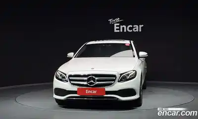 Mercedes-Benz E-Class 2018 2.0 гидро в Москве, миниатюра 3