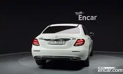 Mercedes-Benz E-Class 2018 2.0 гидро в Москве, миниатюра 4