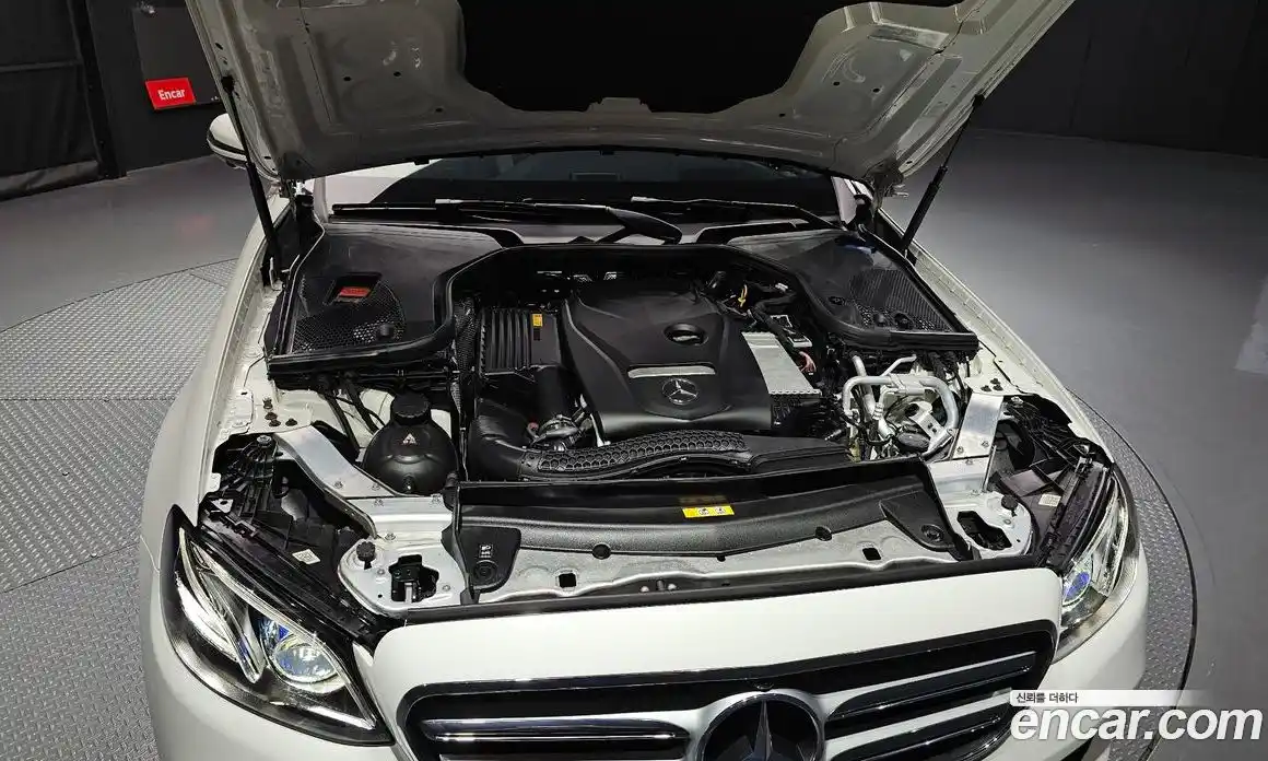 Mercedes-Benz E-Class 2018 2.0 гидро в Москве, фото 6