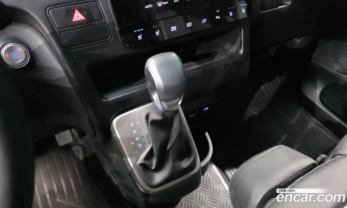 Hyundai Staria 2025 2.2 гидро в Москве № 1536939, фото 9