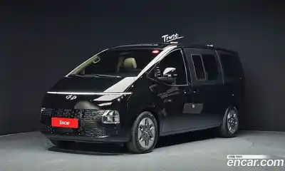 Hyundai Staria, 2023
