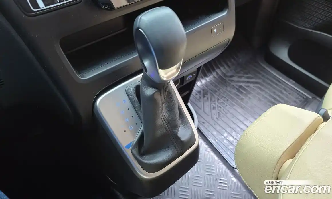 Hyundai Staria 2023 2.2 гидро в Москве № 1537246, фото 9