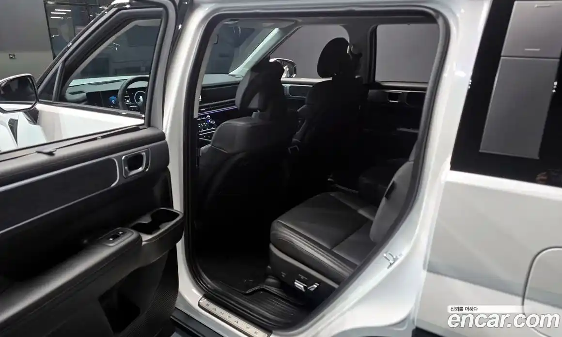 Hyundai Santa Fe 2024 1.6 гидро в Москве № 1537363, фото 12