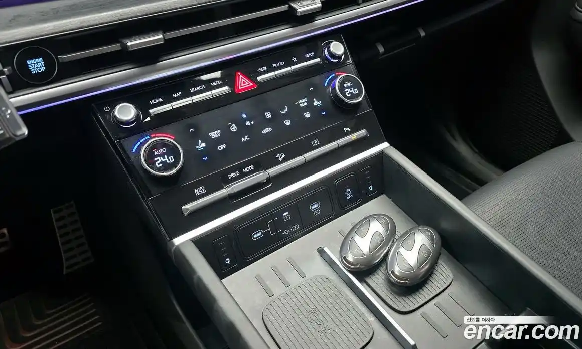 Hyundai Santa Fe 2024 1.6 гидро в Москве № 1537363, фото 16