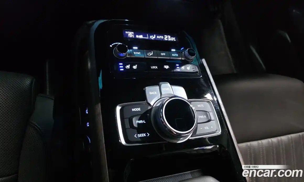 Genesis G90 2020 5.0 гидро в Москве № 1539289, фото 19