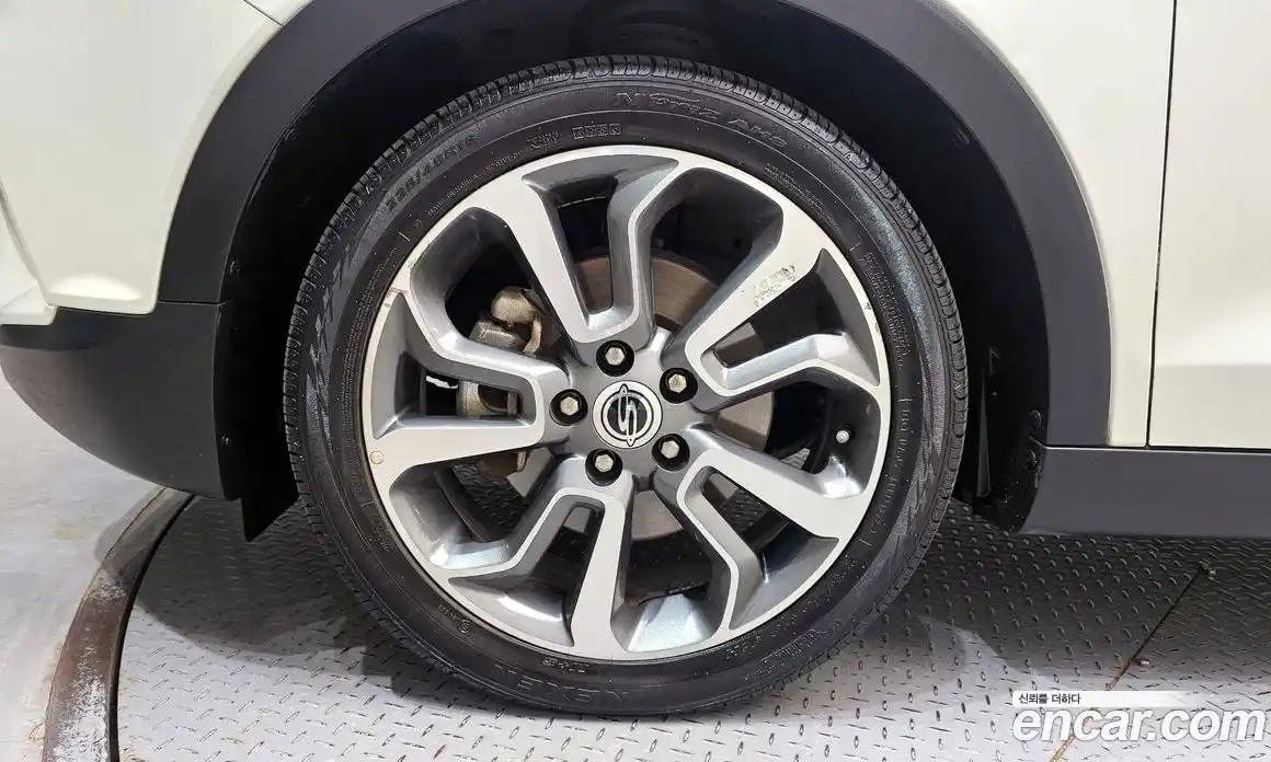 SsangYong TIBOLI 2015 1.6 гидро в Москве № 1539821, фото 5