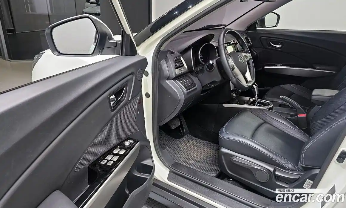 SsangYong TIBOLI 2015 1.6 гидро в Москве № 1539821, фото 10