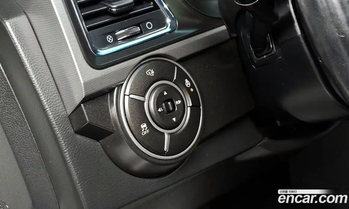 SsangYong Korando 2016 2.0 гидро в Москве № 1540234, фото 16