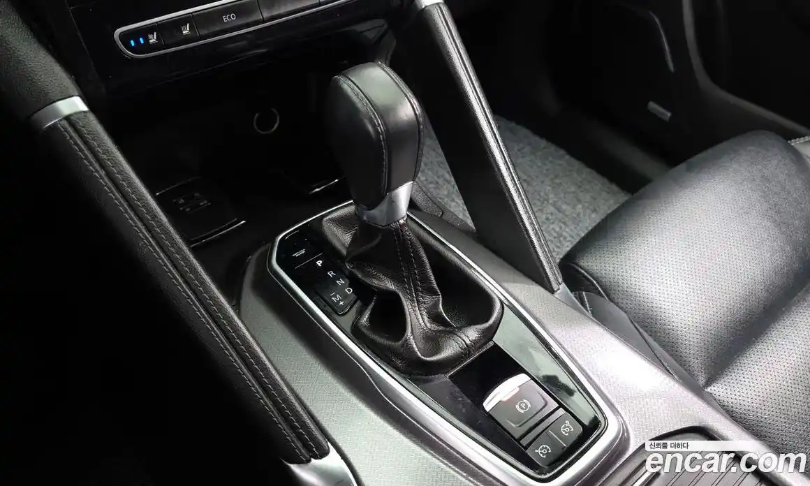Renault QM6 2017 2.0 гидро в Москве № 1543236, фото 9
