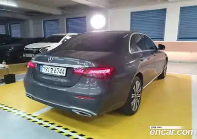 Mercedes-Benz E-Class 2023 2.0 гидро в Москве № 1545585, миниатюра 6