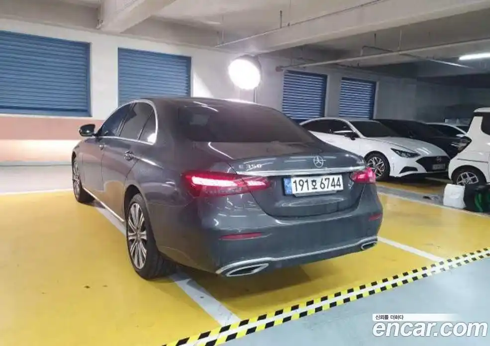 Mercedes-Benz E-Class 2023 2.0 гидро в Москве № 1545585, фото 9