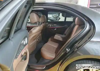 Mercedes-Benz E-Class 2023 2.0 гидро в Москве № 1545585, миниатюра 10