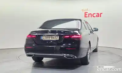 Mercedes-Benz E-Class 2022 2.0 гидро в Москве № 1545654, миниатюра 4
