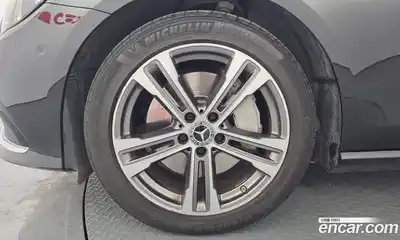 Mercedes-Benz E-Class 2022 2.0 гидро в Москве № 1545654, миниатюра 5