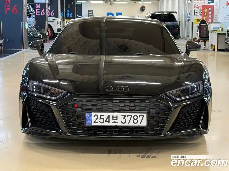 Audi R8 2017 5.2 гидро в Москве № 1546070, фото 3