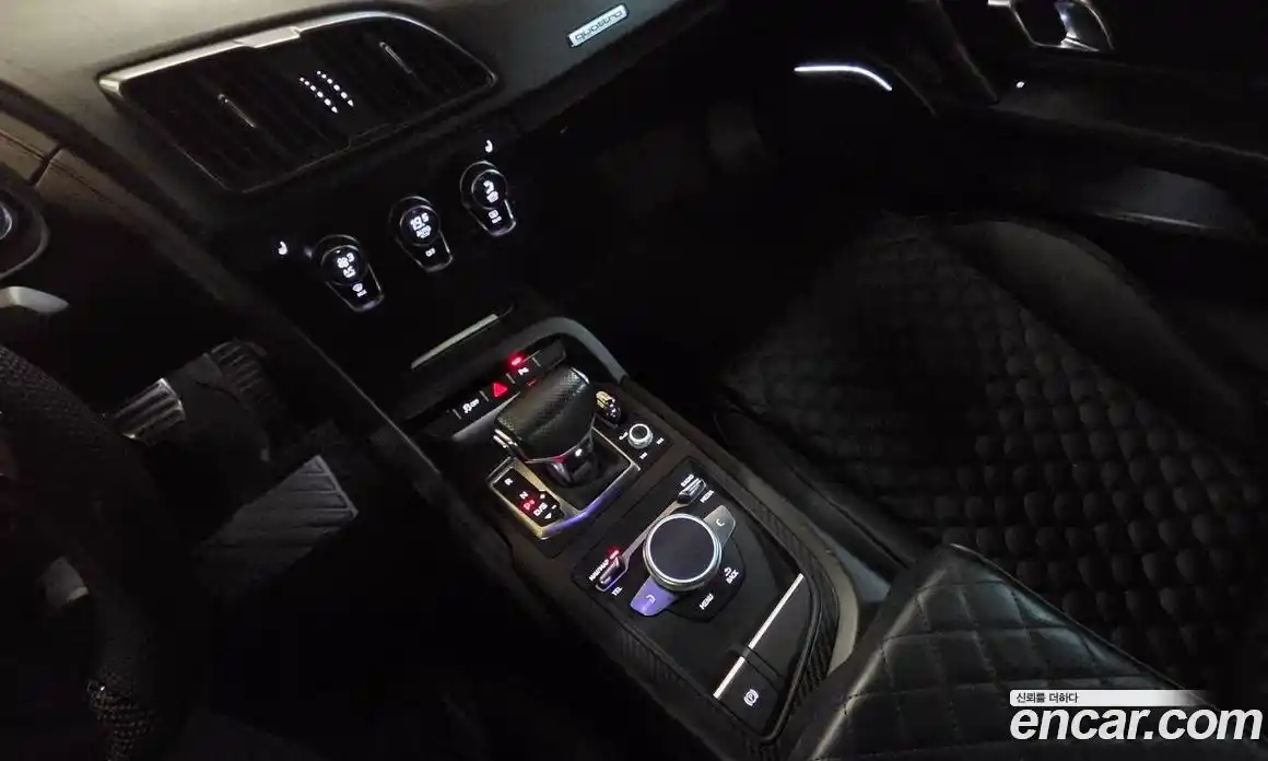 Audi R8 2017 5.2 гидро в Москве № 1546070, фото 9