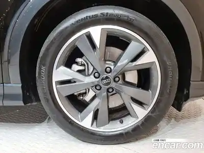 Audi Q4 e-tron 2023 0.2 гидро в Москве № 1546577, миниатюра 5