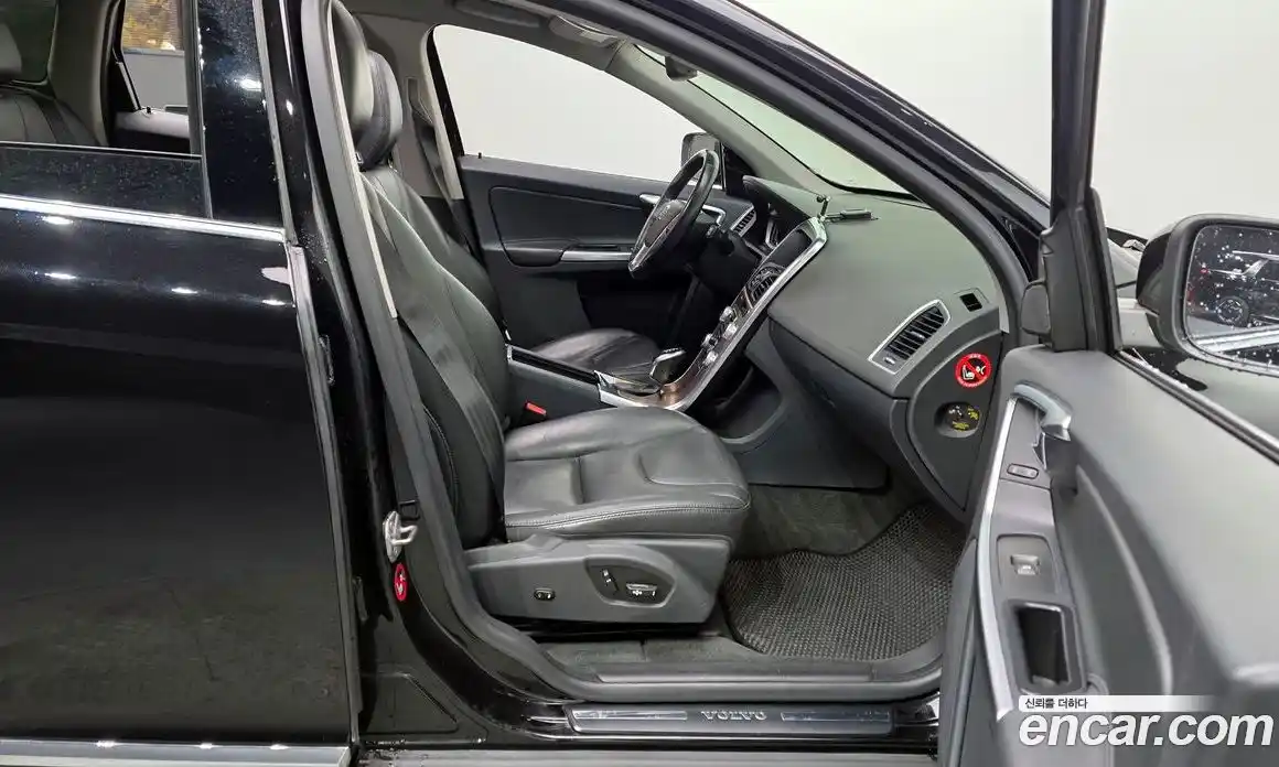 Volvo XC60 2016 2.0 гидро в Москве № 1546979, фото 11