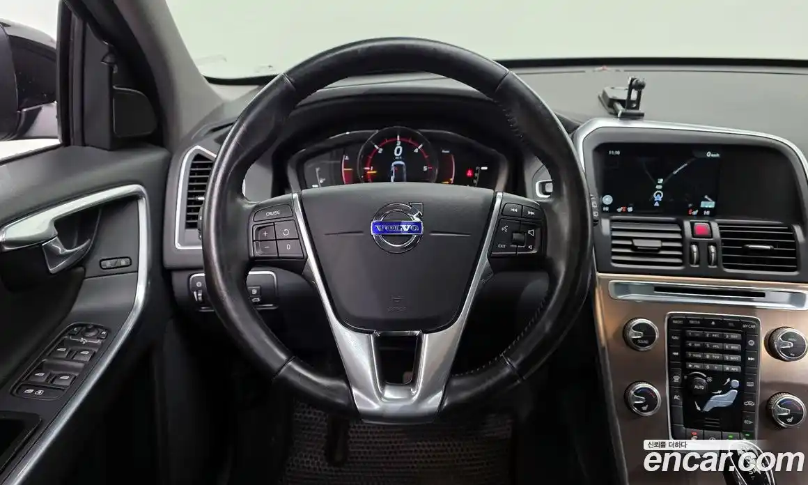 Volvo XC60 2016 2.0 гидро в Москве № 1546979, фото 13