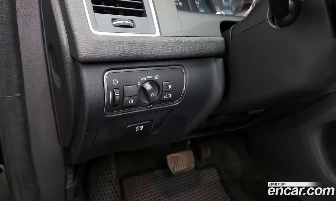 Volvo XC60 2016 2.0 гидро в Москве № 1546979, фото 17