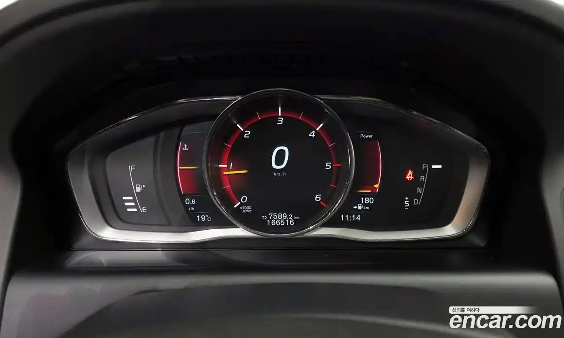 Volvo XC60 2016 2.0 гидро в Москве № 1546979, фото 8