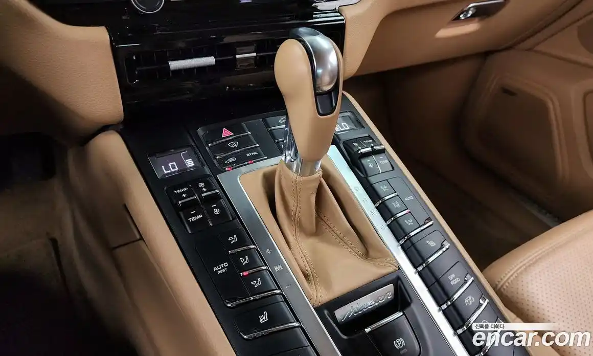 Porsche Macan 2015 3.6 гидро в Москве № 1547295, фото 9