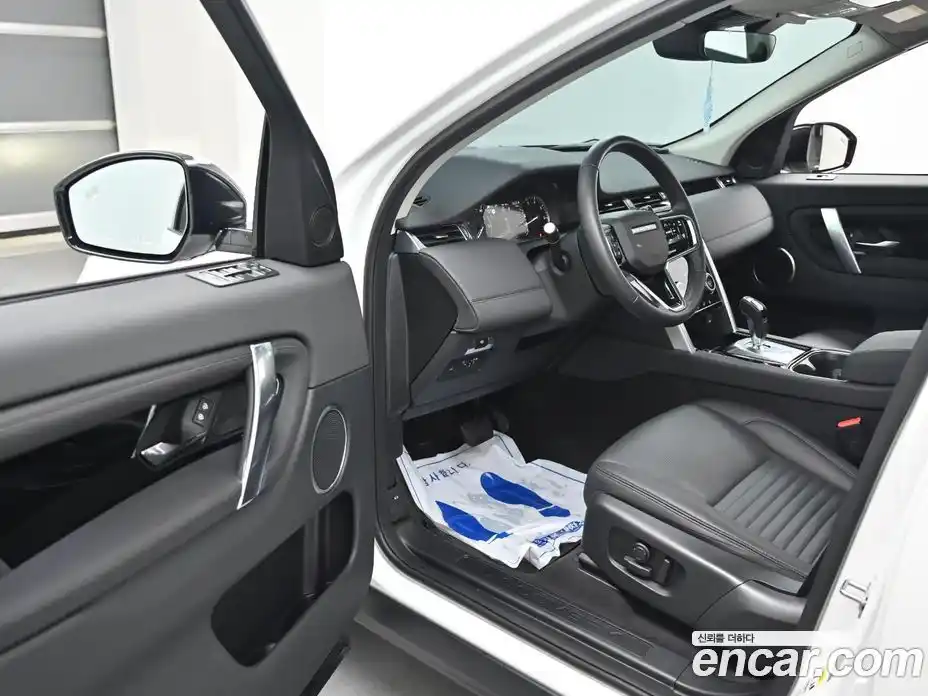 Land Rover Discovery Sport 2023 2.0 гидро в Москве № 1547823, фото 11