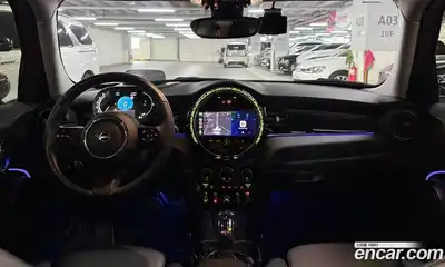 Mini Cooper 2023 1.5 гидро в Москве № 1548050, миниатюра 7