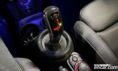 Mini Cooper 2023 1.5 гидро в Москве № 1548050, миниатюра 9