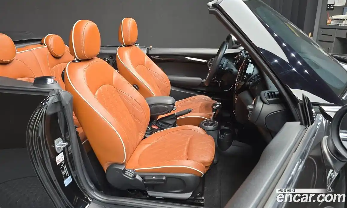Mini Cooper Convertible 2019 2.0 гидро в Москве № 1548292, фото 12