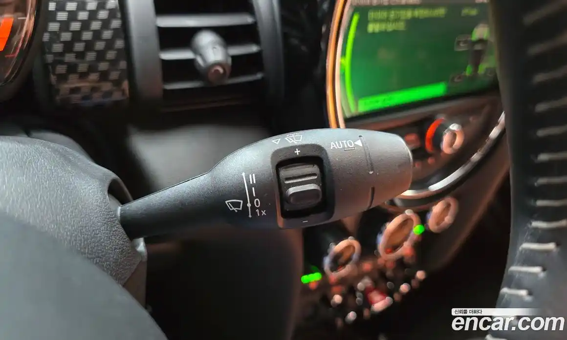 Mini Cooper Convertible 2019 2.0 гидро в Москве № 1548292, фото 16