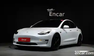 Tesla Model 3 Long Range AWD