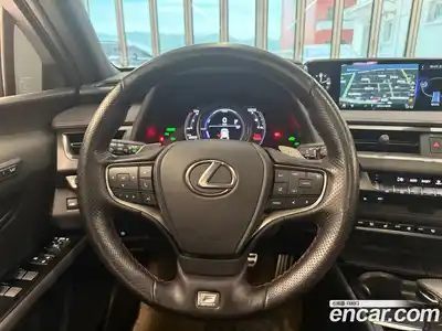 Lexus UX 2020 2.0 вариатор в Москве № 1548947, миниатюра 11