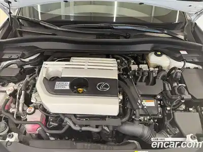 Lexus UX 2020 2.0 вариатор в Москве № 1548947, миниатюра 6