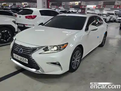 Lexus ES, 2017