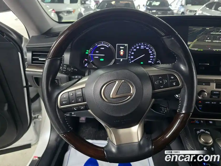 Lexus ES 2017 2.5 гидро в Москве № 1548953, фото 15