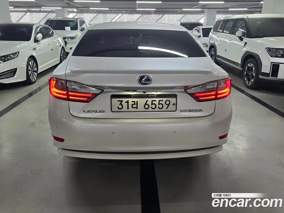 Lexus ES 2017 2.5 гидро в Москве № 1548953, фото 4