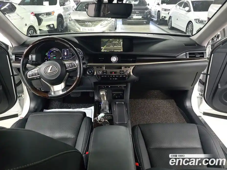 Lexus ES 2017 2.5 гидро в Москве № 1548953, фото 7