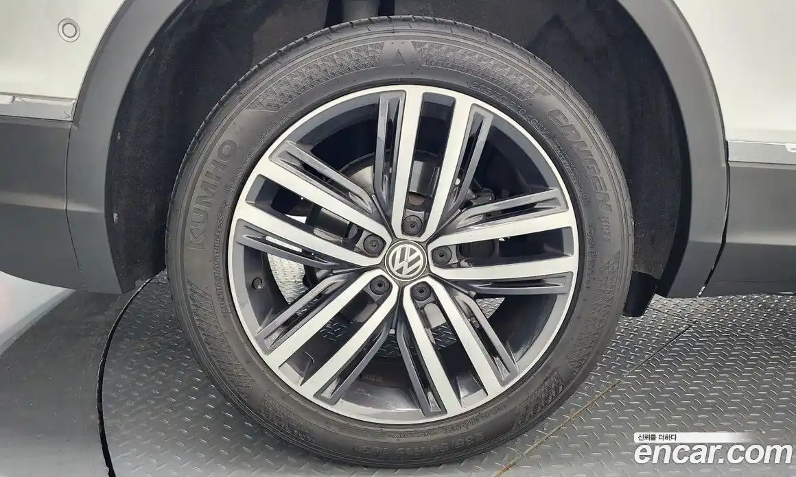 Volkswagen Tiguan 2020 2.0 гидро в Москве № 1549273, фото 5